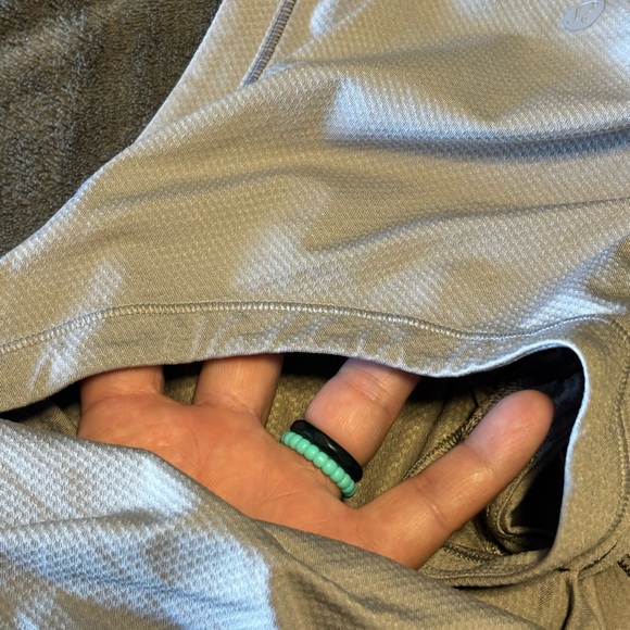 Lululemon open back cropped tank 6 - Picture 5 of 8